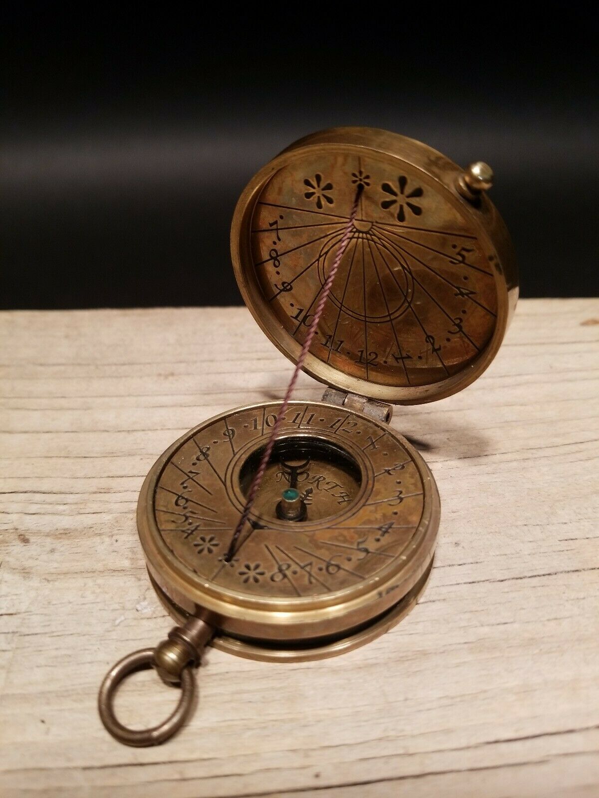Vintage Antique Style Sundial Compass – Early Home Decor